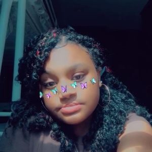 Meet your Posher, Leilani